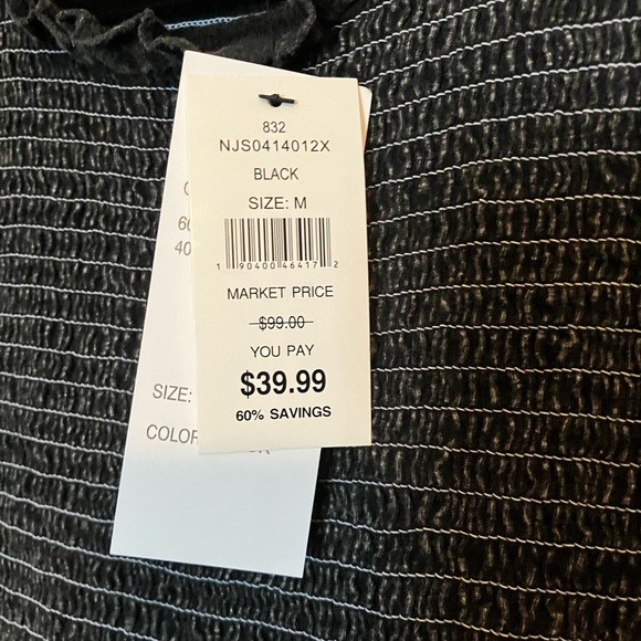 Puffed Sleeve Smocked Top Sz M 🌺Host Pick🌺 - Picture 7 of 10